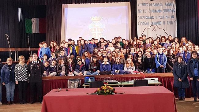 La legalita’ cresce sui banchi di scuola: incontro con l’arma dei carabinieri alla Ruggero Settimo