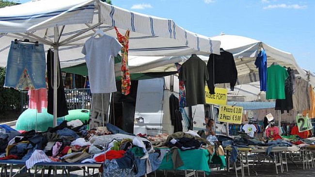 Ripartono i mercatini nelle borgate marinare. Lunedì 6 luglio a Triscina, giovedì 9 a Marinella
