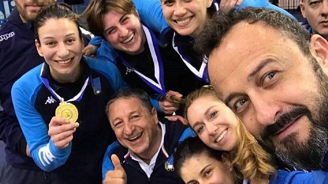 loreta-gulotta-conquista-ad-atene-loro-a-squadre-nella-coppa-del-mondo-di-sciabola