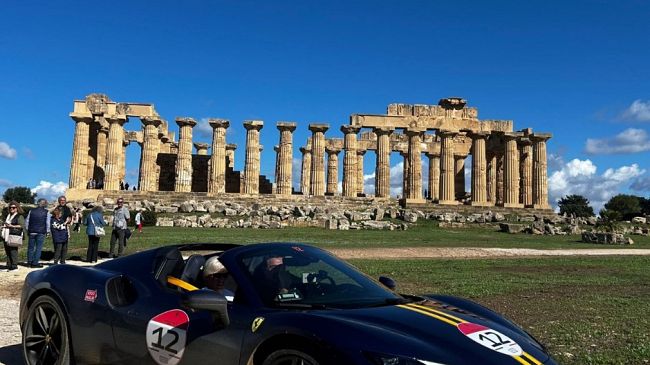 Targa Florio a Selinunte. L'assessore Scarpinato: «Connubio straordinario tra arte e sport»