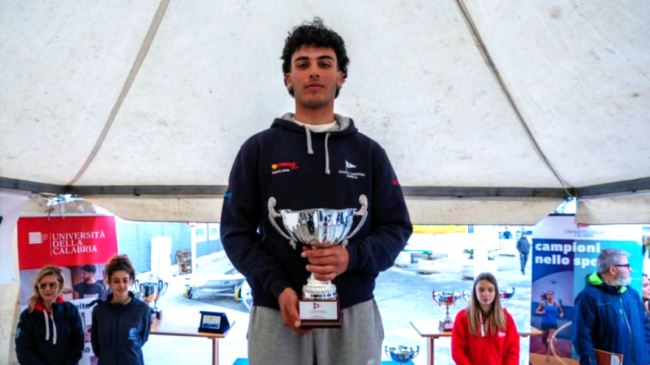 Trionfo di Giulio Genna, velista della Società Canottieri Marsala, all’Italia Cup di Crotone