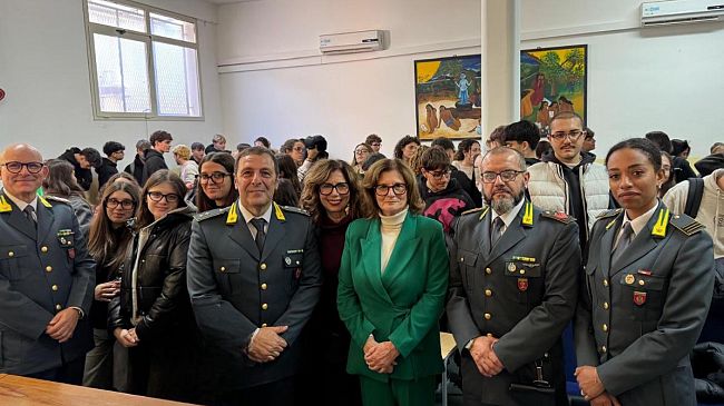 Mazara, gli studenti del Liceo “Adria-Ballatore” incontrano la Guardia di Finanza