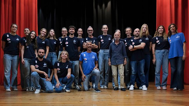 la-sigel-seap-marsala-volley-abbraccia-la-citta-al-teatro-sollima-la-presentazione-della-squadra