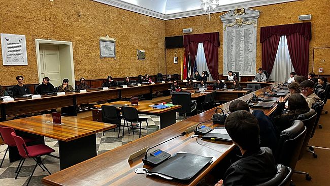 Marsala, gli studenti del Liceo Pietro Ruggieri in visita al Palazzo VII Aprile e Palazzo Comunale