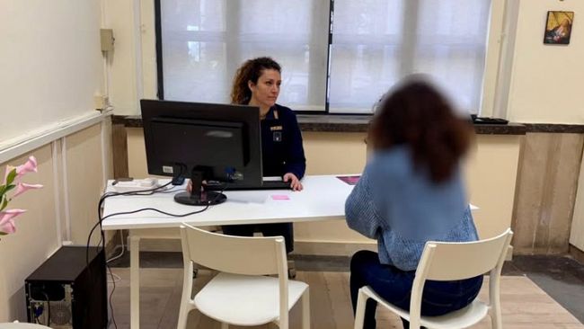 ​Evade dai domiciliari e va a picchiare la compagna, catanese bloccato dalla Polizia