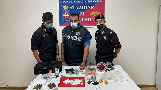 Salemi: cocaina nascosta in un barattolo di riso. Arrestato 60enne per spaccio