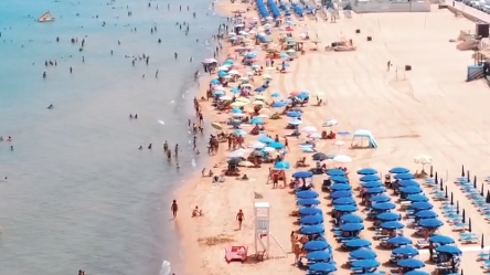 Castellammare, torna a ferragosto il divieto di trasportare legna e fare falò, campeggiare e pernottare sulle spiagge