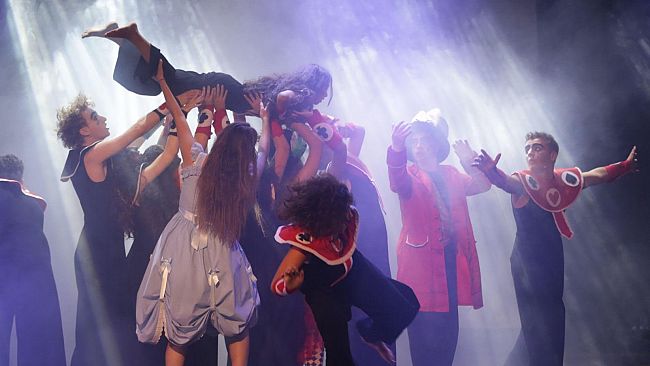 A Mazara standing ovation per i giovani attori del Kepos Performing Theatre in Wonderland