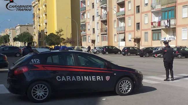 Trapani: presunto spaccio di droga. 21enne arrestato dai carabinieri