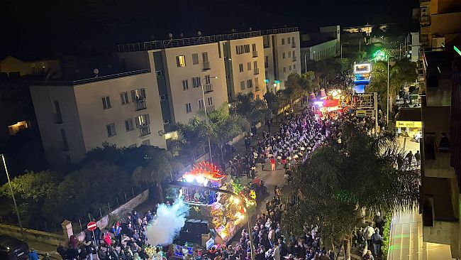 Carnevale, oggi nuova sfilata con i carri ad Alcamo