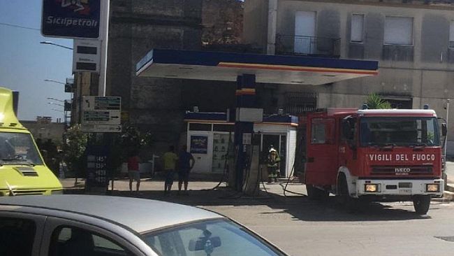Fiamme alla stazione di servizio , paura a Castelvetrano