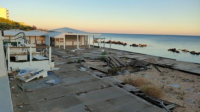 Mazara, il Comune ha affidato i lavori per la rimozione della struttura fatiscente sul lungomare Hopps  