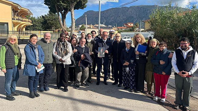 A Terrasini una piazzetta intitolata a Biagio Conte