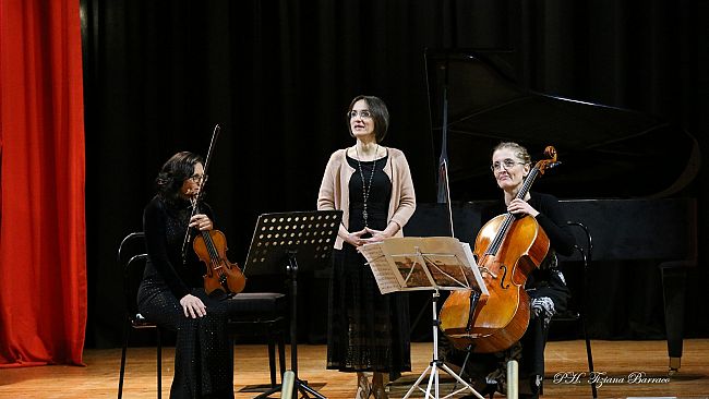 Marsala, l'Aura Trio incanta il teatro Sollima 