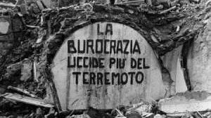 Un terremoto “indotto” quello del 1981? Centro storico ancora danneggiato. Gli affari della lobby bancaria-politico-mafiosa.