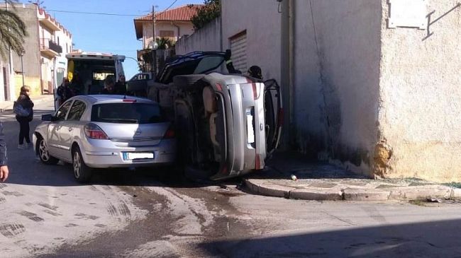 Grave incidente all’incrocio fra via Don Mazzolari e Val Demone