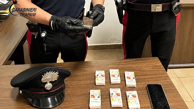 Pantelleria, hashish nascosto in casa: arrestato 31enne già ai domiciliari