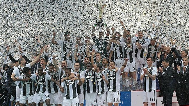 Lacrime,abbracci e gioia allo Stadium. Tributo a Gigi Buffon