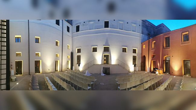 Mazara, avviso per l'affidamento in concessione d'uso di parte dei locali del Civic Center per Caffè Letterario