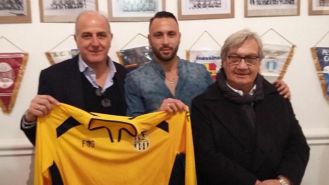 Tempo di acquisti ed auguri per le feste per il Mazara Calcio