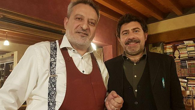 VIDEO – Barzelletta in siciliano e veneto. Le passioni dell’oste friulano Massimo Boscaia.