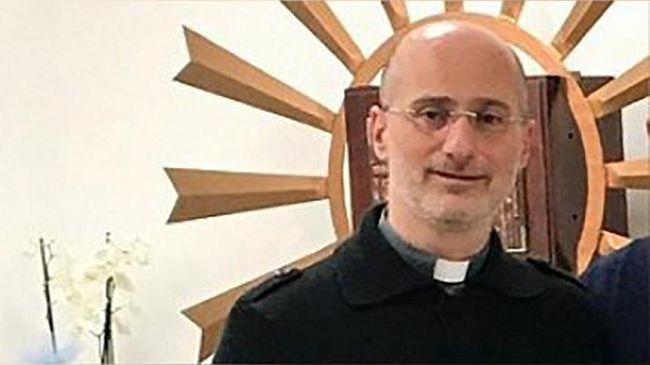 il-gruppo-vom-esprime-solidarieta-a-don-antonino-e-alla-famiglia-favata