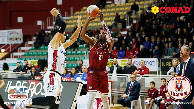 Pallacanestro Trapani da urlo! Un Corbett irreale abbatte Tortona all’overtime