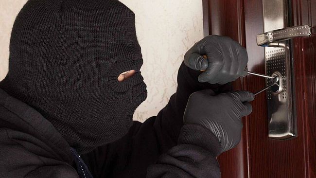 Ripetuti furti a Fulgatore, preoccupazione tra gli abitanti