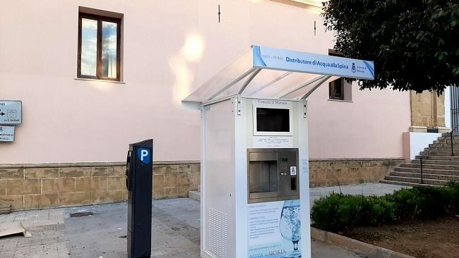 Marsala – Posizionato in Piazza del Popolo distributore acqua comunale