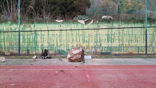Castellammare, distacco roccioso a Bocca della Carrubba. Fausto: 