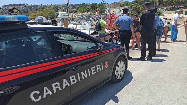 San Vito Lo Capo, paura per 60 passeggeri: imbarcazione in avaria
