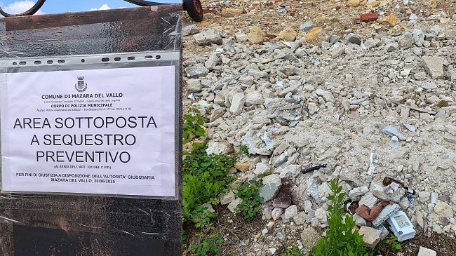 Mazara, la PM sequestra una discarica abusiva di sfabbricidi. Continua l'abbandono di rifiuti nel territorio 