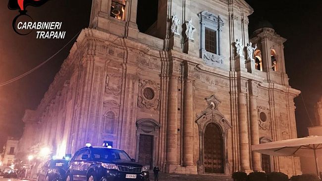 Marsala, evade dai domiciliari dopo poche ore: arrestato e condotto in carcere