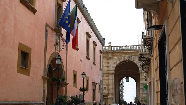 Liceo Francese gemellato con il “Pascasino”. Studenti di Rennes in visita al comune