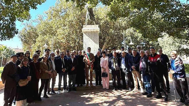 Campobello, celebrato 81^ anniversario della Liberazione: deposta corona d'alloro al Monumento dei Caduti 