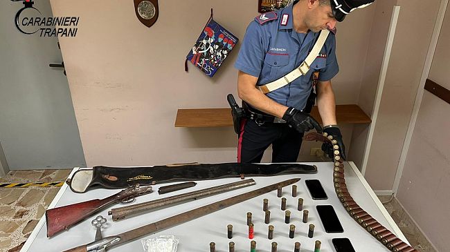 Trovati con cocaina in auto e armi in casa a Castelvetrano: arrestati due soggetti e un altro denunciato