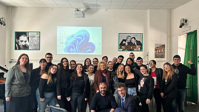 Erice, “Il mondo in cui viviamo”: all’Istituto Rosina Salvo di Trapani studenti conversano con il Filosofo Diego Fusaro