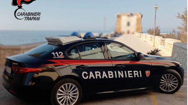 Trapani, fuma una sigaretta dal balcone di casa e viene riconosciuto. Arrestato latitante