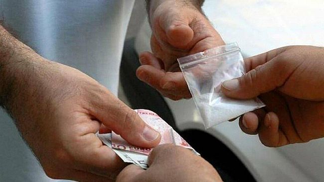 Oltre 24 chili tra eroina e cocaina, arrestata a Palermo