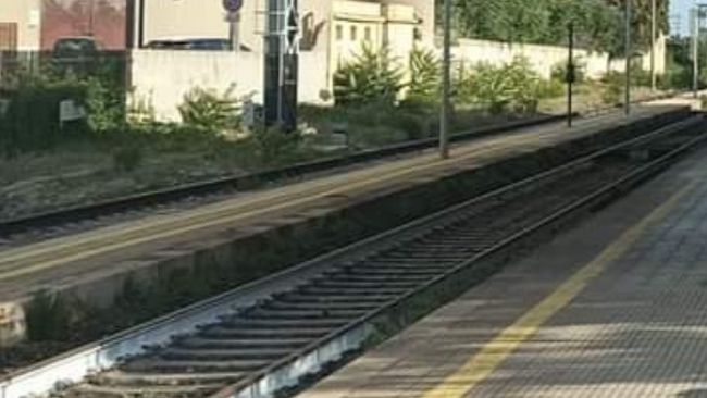 Auto investita da un treno sulla linea Mazara-Petrosino