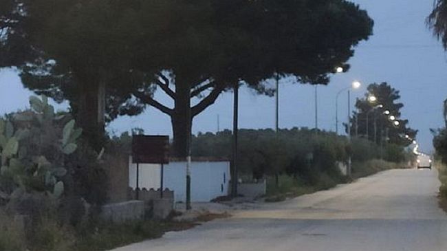 Marinella, da ieri è tornata ad illuminarsi la via Cavallaro