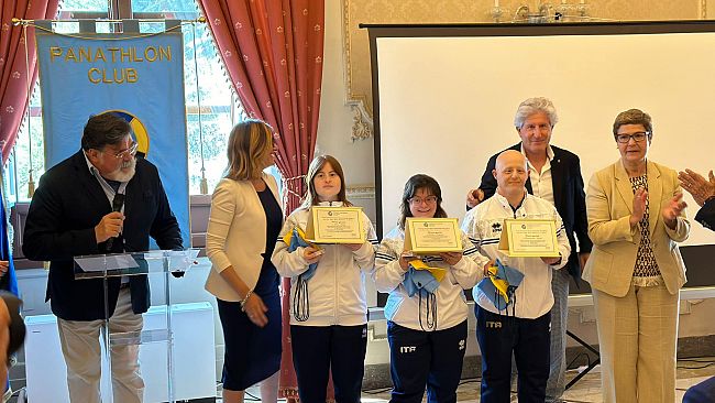 Mazara, gli atleti dell'ASD Paralimpica Mimì Rodolico premiati dal prefetto dott.ssa Daniele Lupo 