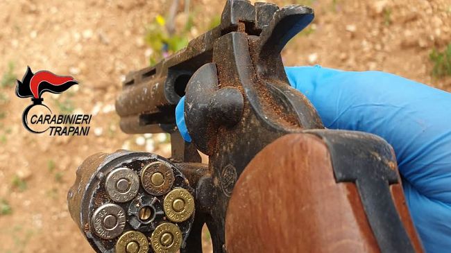 Petrosino, arrestati due giovani per detenzione di armi clandestine