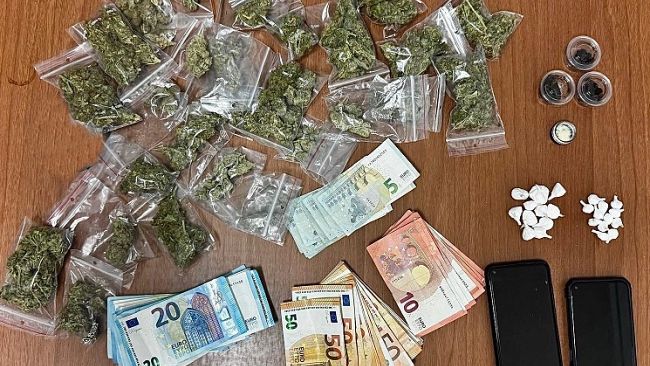 ​Scoperto “servizio drive-in” di droga a Catania, arrestato giovane pusher intraprendente