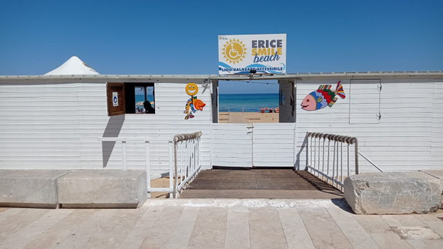 Erice, spiaggia accessibile ai disabili grazie al Lido Smile. Apre il 3 Luglio lo stabilimento balneare senza barriere