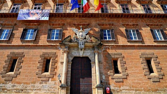 Trapani, lotta ai pericoli dell'abuso di telefonini e apparecchi digitali. Nasce intergruppo all’Ars
