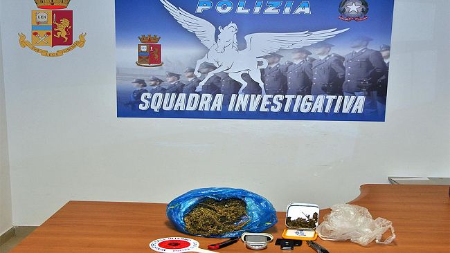 Mazara, la Polizia di Stato arresta un mazarese, sottoposto a libertà vigilata, per detenzione ai fini di spaccio di marijuana