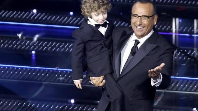Il giovane pianista di Buseto Palizzolo, Alessandro Gervasi, incanta il pubblico di Sanremo