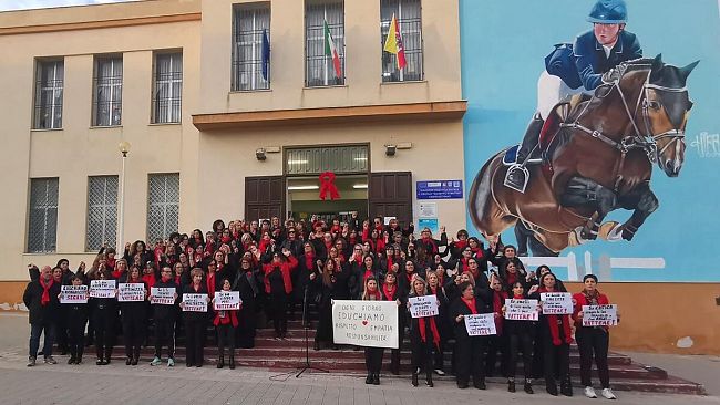  Video-Contro la violenza sulle donne un Flash mob dei docenti del 2°Circolo Giuseppe Di Matteo