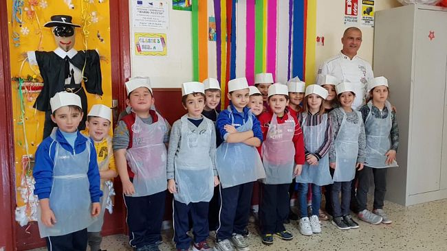 La pizza protagonista a scuola con il progetto “Mani in pasta” dell’Istituto Mario Nuccio con l’esperto Maurizio Casano